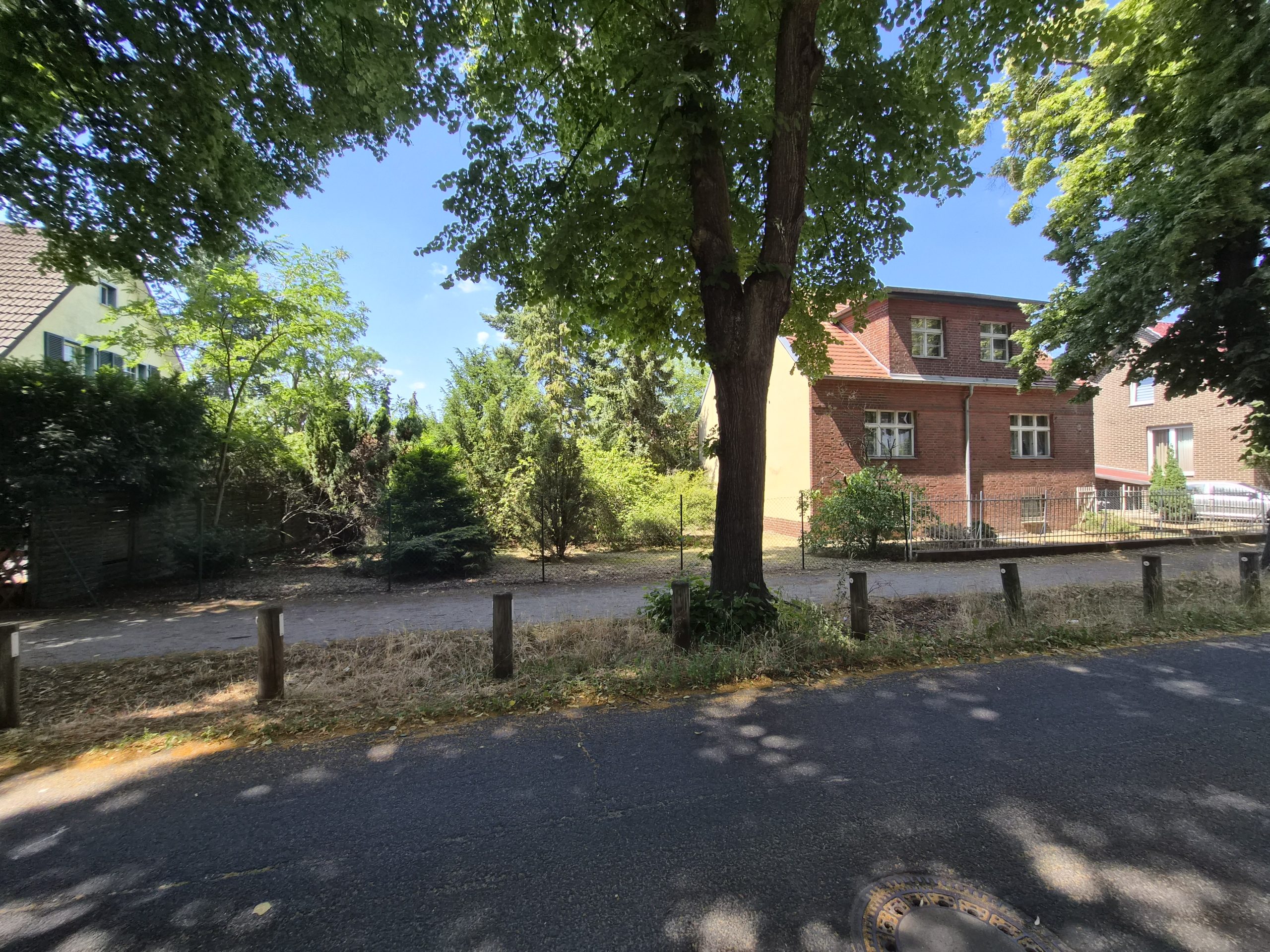 Grundstück mit Bestandsgebäuden, Scheune und Stallgebäude großzügiges Baugrundstück mit Entwicklungspotenzial in Potsdam – Bild 2