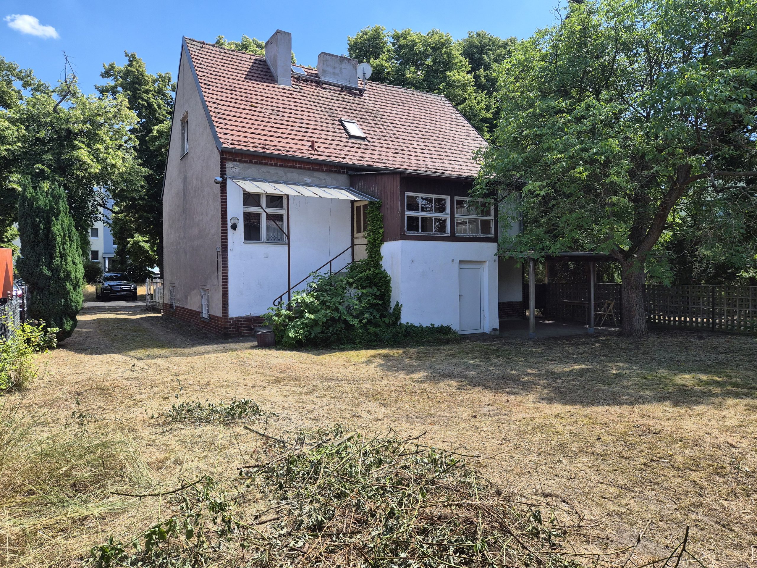 Grundstück mit Bestandsgebäuden, Scheune und Stallgebäude großzügiges Baugrundstück mit Entwicklungspotenzial in Potsdam